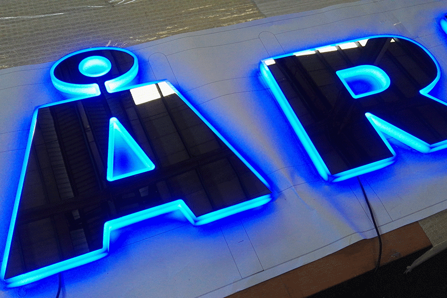 鏡鋼金屬字標(biāo)識(shí)牌制作有什么特征？