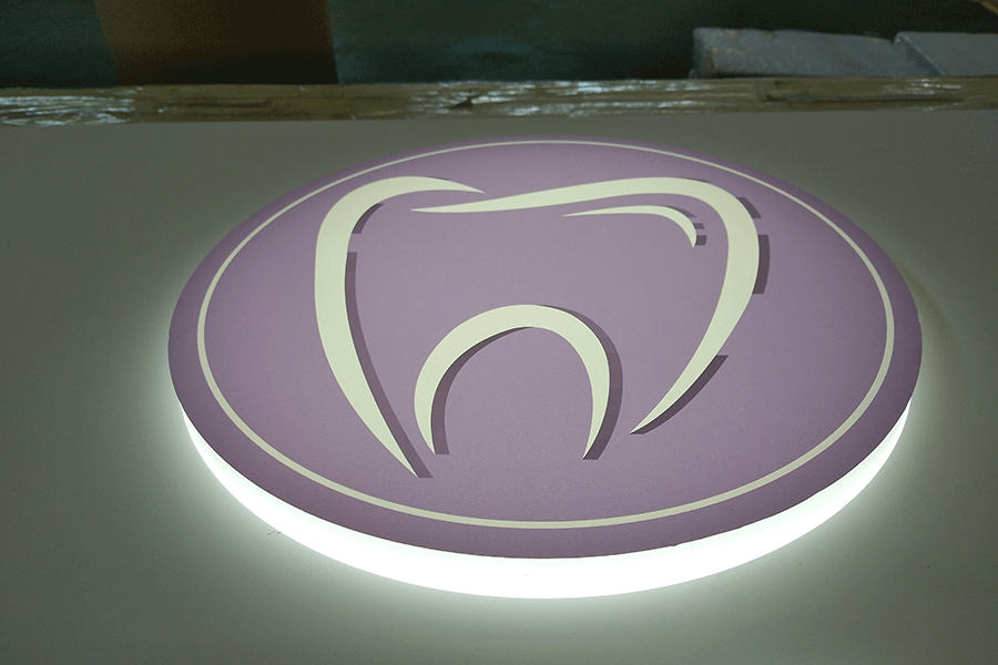 鏤空燈箱標識設計制作有哪些特點？