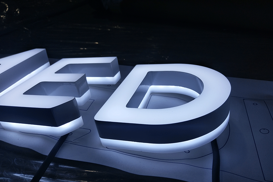 迷你字標識標牌定制有什么特色？